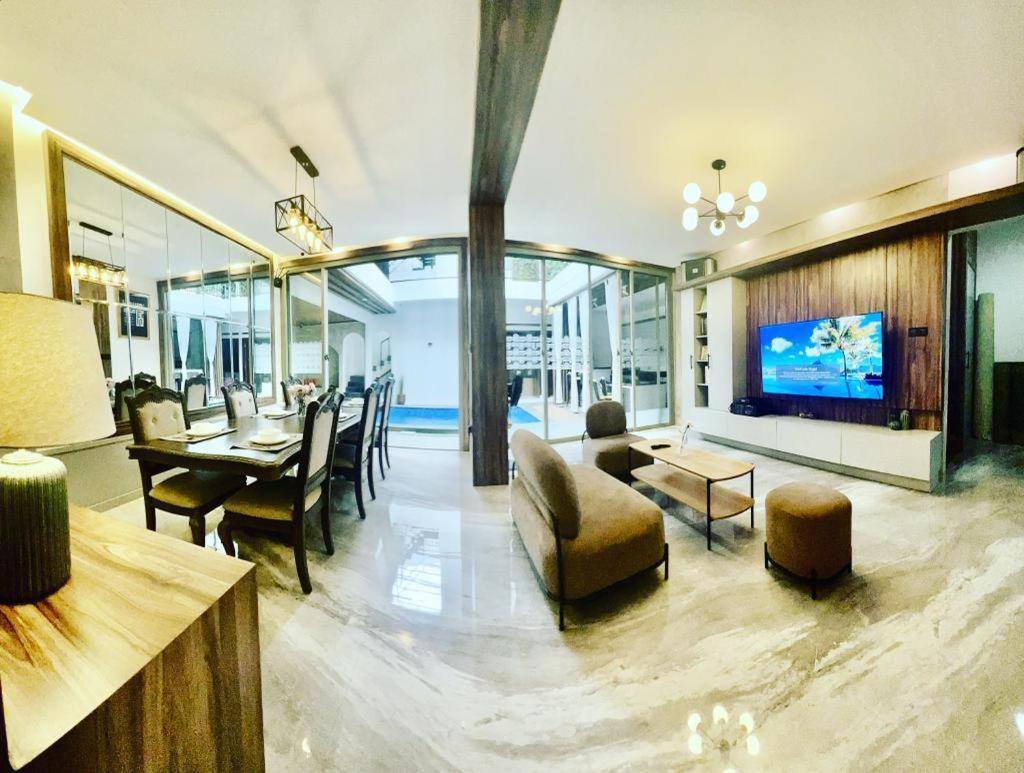 Radja House Cipaku Indah Villa Bandung Luaran gambar